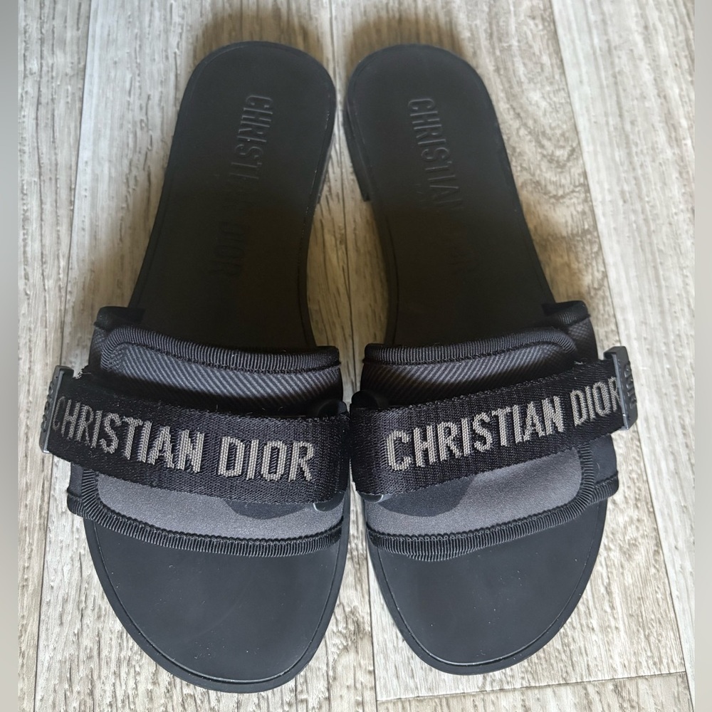 Christian Dior Dio(r)evolution black slides
